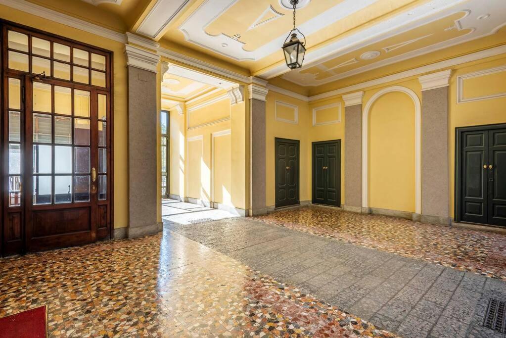 Luvi - Bertani Apartment Milan Bagian luar foto